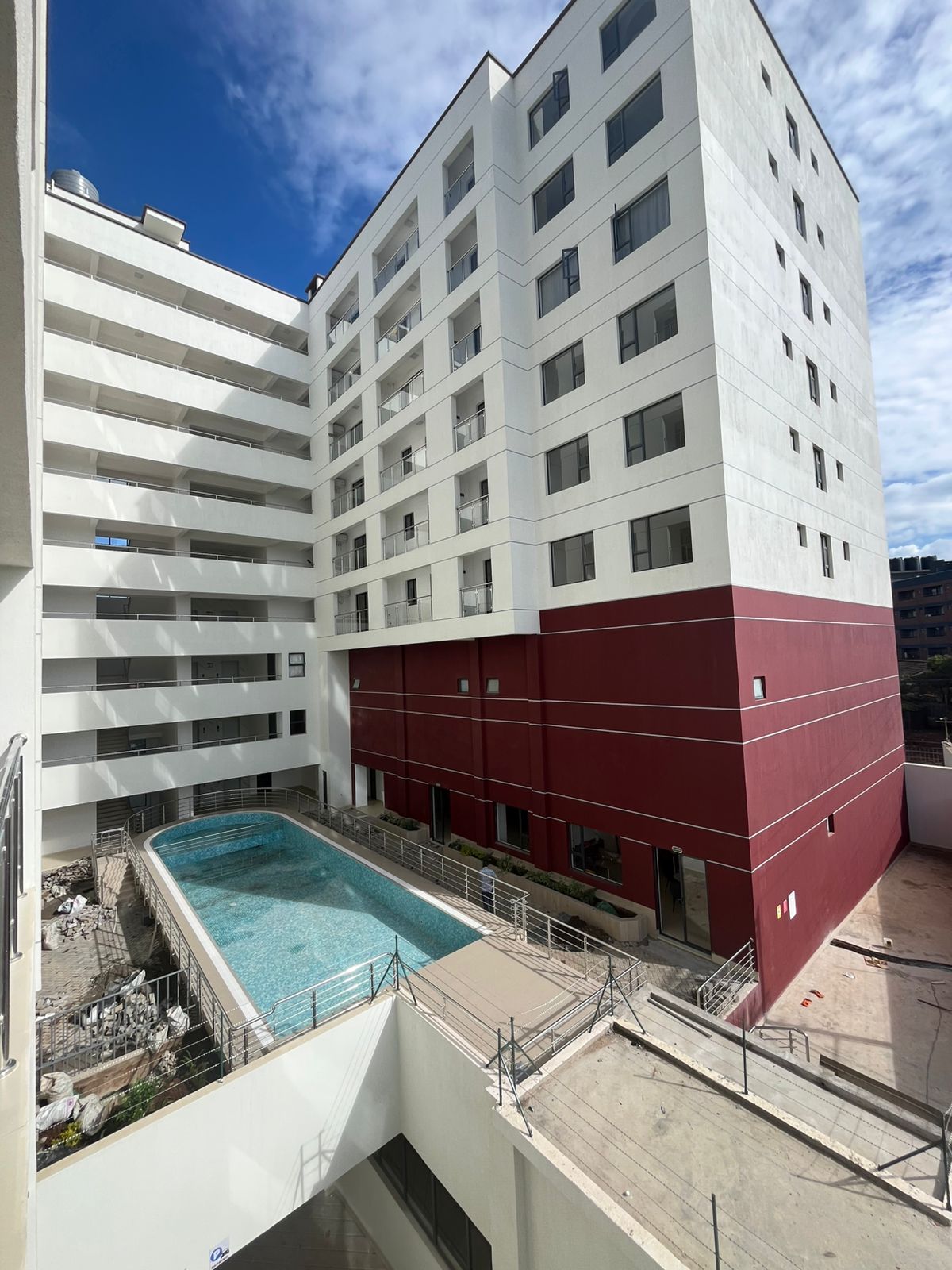 2-Bed Apartments, Gym, Pool & Lift (14)